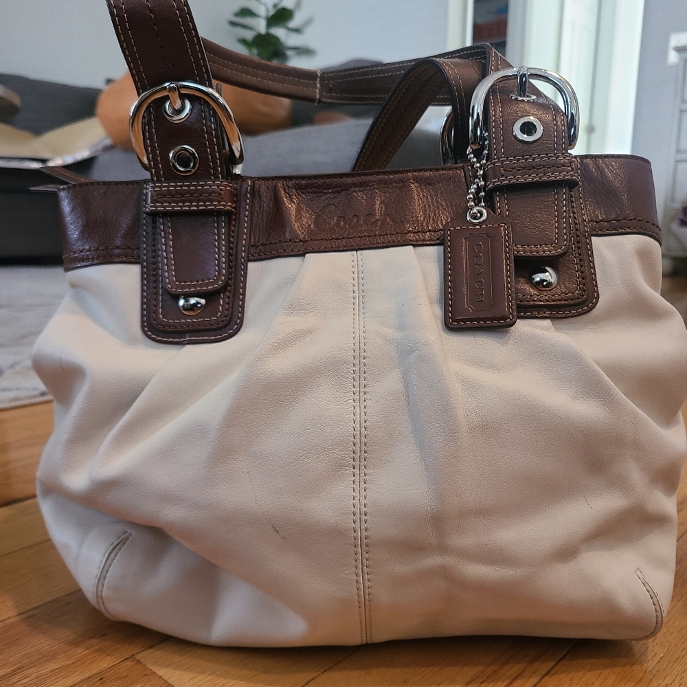 White leather Coach purse